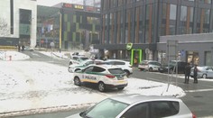 Muž, ktorý s nožmi ohrozoval ľudí v Košiciach a kričal, že má bombu, pracuje na ministerstve