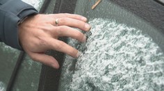 Dávajte si na cestách pozor. Môžu sa tvoriť snehové jazyky, rátať treba aj s poľadovicou