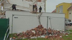 Vyšetrovanie výbuchu bytovky v Bielom Kostole je na konci. Dve rodiny s malými deťmi stále nemajú domov