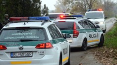 Pred bytovkou v Bratislave našli mŕtvu ženu. Padla z 11. poschodia na auto