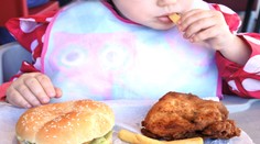 Čo urobia tučné a sladké jedlá s mozgom vášho dieťaťa?