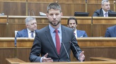 Opozícia chce odvolávať Andreja Danka z postu podpredsedu parlamentu