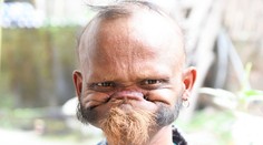 Tento muž ukázal svoj talent. Neuveríte, čo dokáže s jazykom