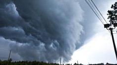 Slovensko zajtra môže zasiahnuť orkán o sile až 180 km/h