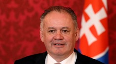 Prezident A. Kiska rozdelil svoj plat desiatim rodinám v núdzi