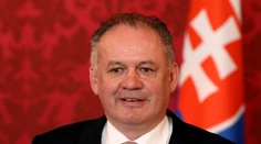 Prezident A. Kiska rozdelil svoj plat desiatim rodinám v núdzi