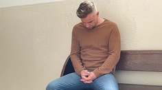 V centre Bratislavy mal pred rokmi brutálne zavraždiť svoju priateľku. Sudca vzal Holanďana do väzby