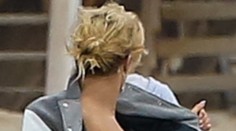 To sú ukážkové prsia! Rita Ora ich vystavila na pláži