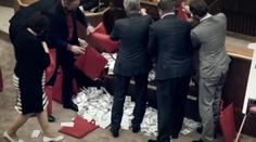 Zmrazovanie platov! Hrozí, že politikom budeme vyplácať milióny eur za niekoľko rokov dozadu