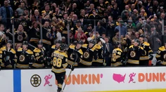 VIDEO-NHL: Pastrňák zničil Montreal hetrikom, naháňačka o kráľa strelcov pokračuje