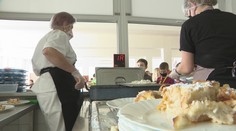 Školské obedy budú možno drahšie. Zisťovali sme, koľko by mesačne rodičia priplatili