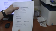 Muž sfalšoval potvrdenie, že nemá COVID-19. Hrozia mu roky väzenia