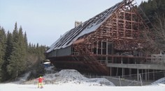 Vyhorený hotel Junior v Jasnej stále neotvorili. Podľa majiteľov je na vine stavebná firma