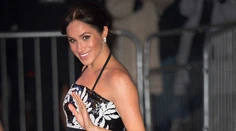 Meghan Markle ukázala tehotenské bruško. Už sa jej pekne zaguľatilo