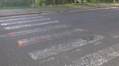 Senior si nevšimol chlapcov na prechode. Zrazil ich v plnej rýchlosti bez brzdenia