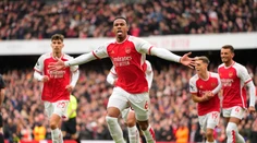 Arsenal po jasnom triumfe poskočil na tretie miesto. Z výhry sa tešil aj Brentford