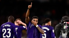 V Madride tlieskali najmä Rodrygovi, Real opäť bližšie k titulu. Girona naďalej stíha Barcelonu