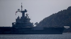 Posádka lietadlovej lode, čo je takmer 2 000 ľudí, musí ísť do karantény