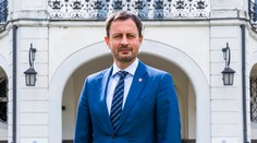 Ako sú na tom Slováci v Afganistane? Veci sa dejú, reagoval premiér na otázku ich prevozu