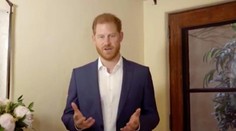 Princ Harry je späť. Slová, po ktorých mu konečne tlieskajú všetci