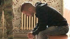 Patrik (26), ktorý mal zabiť a rozštvrtiť otca: Dnes plakal a svoj čin ľutoval