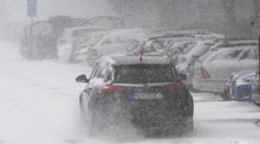 Slovensko zasiahne v sobotu silný vietor. Na vrcholoch hôr v šiestich okresoch môže dosiahnuť rýchlosť až 180 km/h