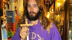 Jared Leto pobúril kresťanov touto fotkou
