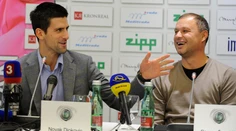 Djokovič sa rozhodol pre zásadnú zmenu. Vajda je opäť v hre
