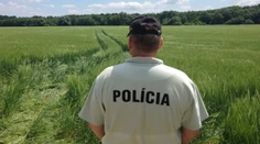Parašutista zahynul pri jubilejnom osemstom zoskoku