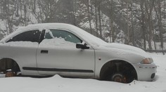 Našli sme miesto, kde by ste vrak auta určite nečakali