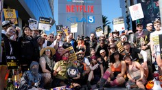 Štrajk je na konci. Hollywoodski herci dosiahli so štúdiami predbežnú dohodu