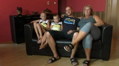 Zhrabol všetky prachy a opustil tehotnú ženu. Tá mu odpustila a prijala ho späť