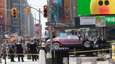 VIDEO: Krik, zúfalstvo a panika, auto vrazilo do davu ľudí v New Yorku