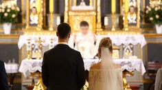 Pandémia rekordne znížila počty sobášov. Vek snúbencov je čoraz vyšší, ženil sa aj 90-ročný muž