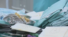 Lekári možno nebudú mať s čím operovať. Pre veľký dlh nemocníc hrozí odchod dodávateľov