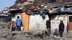 Rodiny v osadách žijú ako v stredoveku. Sme hanbou Európy a nikomu to neprekáža, hovorí europoslanec Pollák