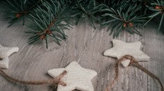 Ozdoby zo studeného porcelánu: Zabavte sa s deťmi a vlastnoručne si vyrobte lacné a pekné ozdoby