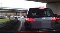 Takto vznikajú kolóny: Vodiči sa nevedia radiť, jeden pruh zostáva prázdny