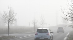 Mnohí vodiči stále nevedia používať hmlovky. Kedy a pri akej viditeľnosti ich treba zapnúť?