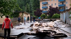 Pozrite sa, čo dokážu urobiť povodne s asfaltkou