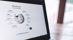 Chat GPT, filmové trháky aj Matthew Perry. Čo ľudia najviac hľadali na Wikipédii? (rebríček)