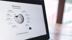 Chat GPT, filmové trháky aj Matthew Perry. Čo ľudia najviac hľadali na Wikipédii? (rebríček)