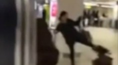 Hrozné! Matka kopla malú dcérku do hlavy na rušnej stanici