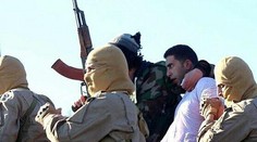 Chudák pilot! Na Štedrý deň padol do zajatia hrdlorezov z IS