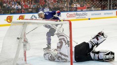 Rakúšania sa zlostia na lotyšského brankára. Vraj odflákol nájazdy