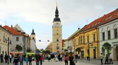 Mestský poslanec z Trnavy hlasoval za neprítomného kolegu
