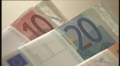 Odmenu im sľúbili ešte v decembri. Blíži sa posledný termín na vyplatenie 350 eur