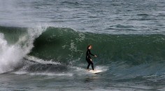 Nič netušil. Keď si pozrel snímky zo surfovania, zmeravel