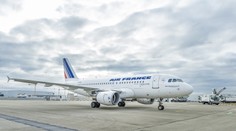 Časť letušiek Air France odmieta mať zahalené vlasy počas pristátia v Teheráne
