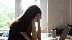 Trápi vás únava, stres a hlboké vyčerpanie? Skúsení mentori prezradili, ako bojovať s vyhorením